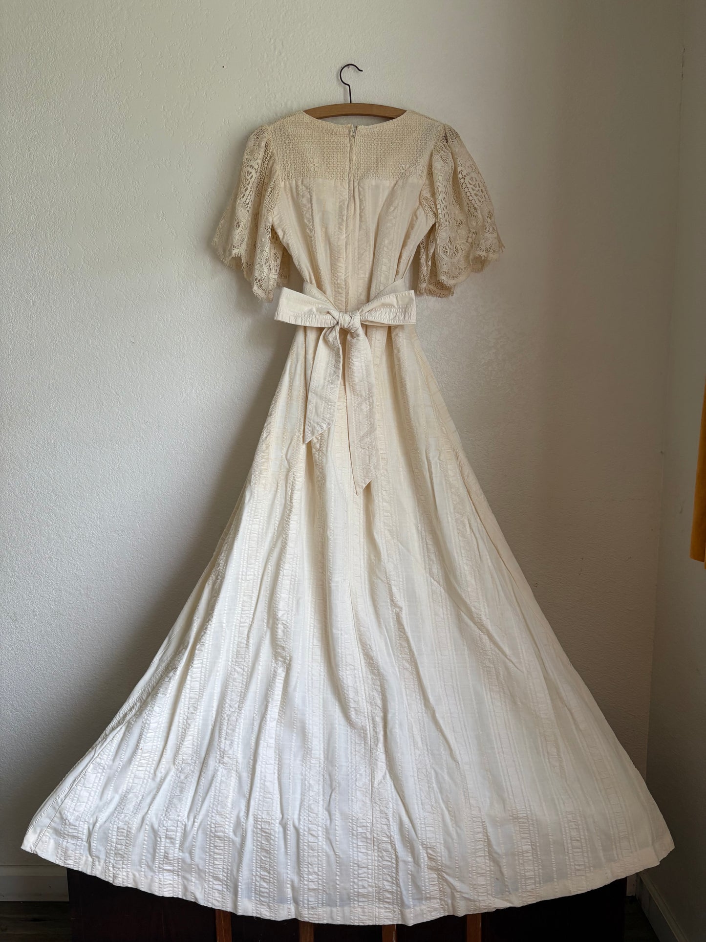1970s Joy Stevens Ivory Lace Prairie Dress Small Long