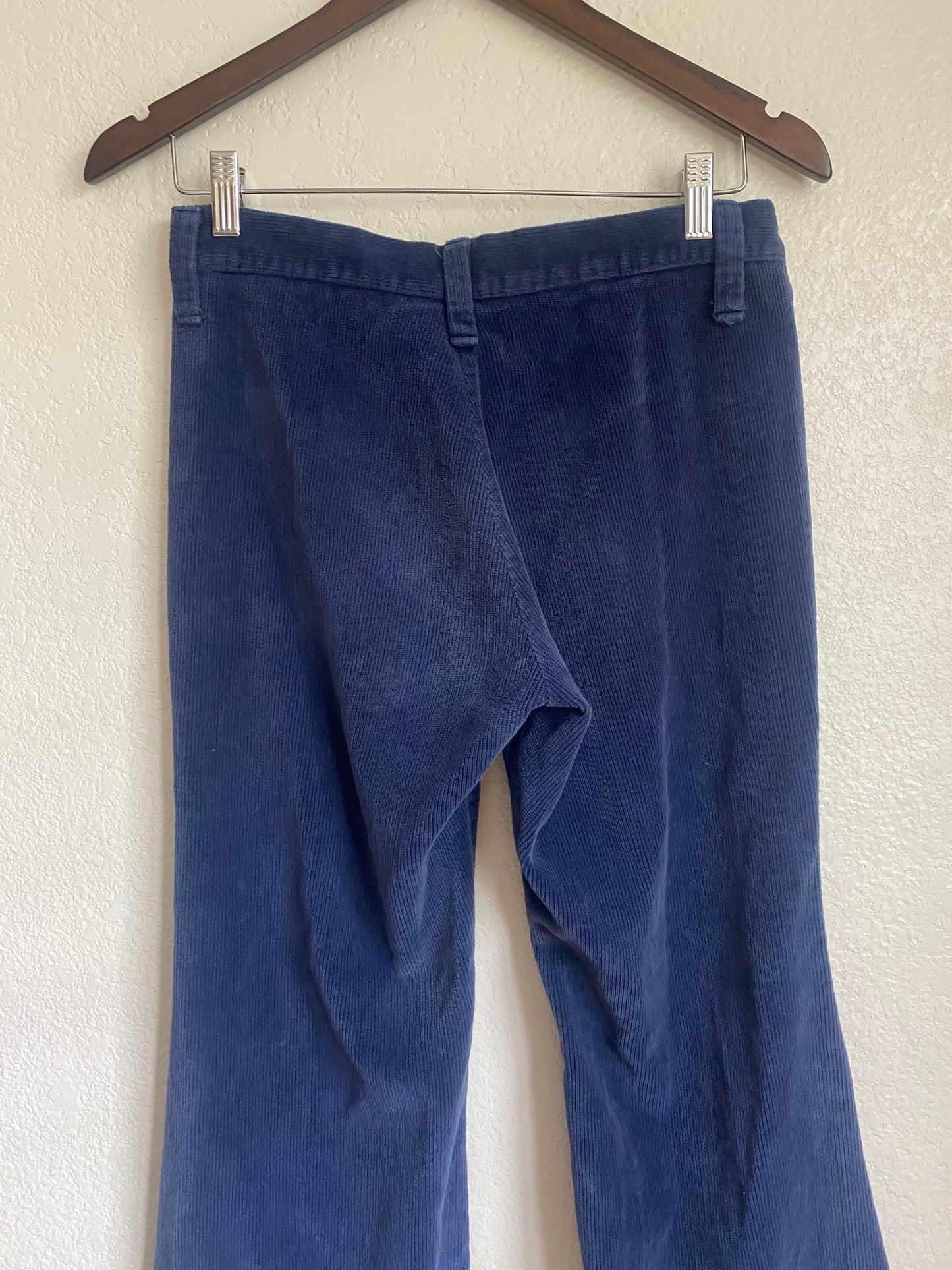 1970s low-mid rise navy blue corduroy bell bottoms with front pockets 30x30