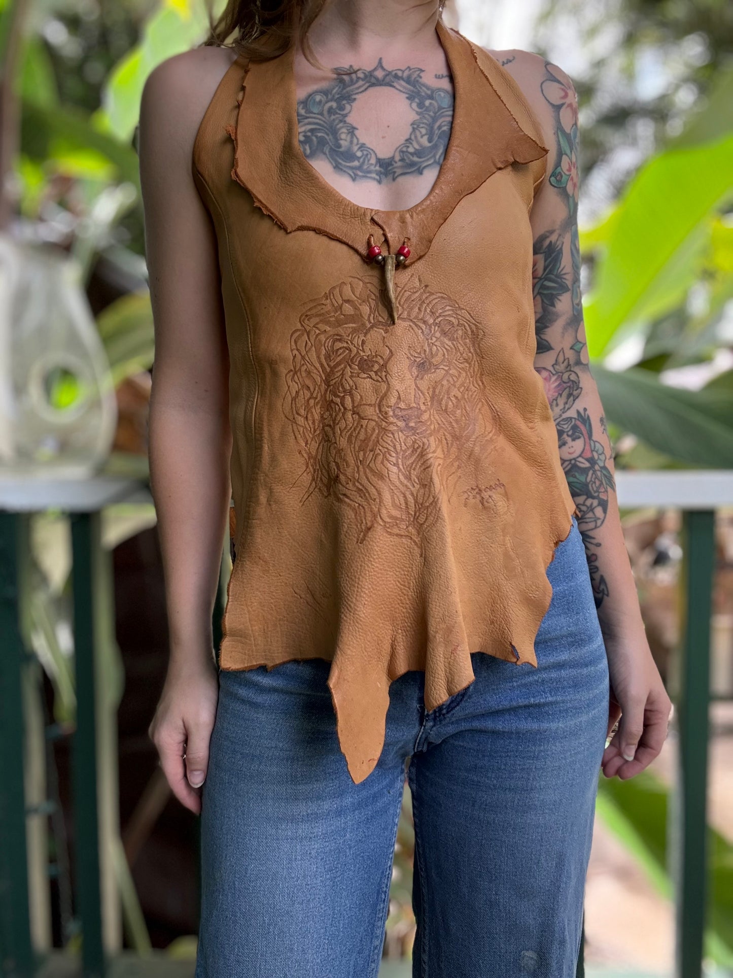 Vintage Tooled Lion Design Buckskin Halter Top Small