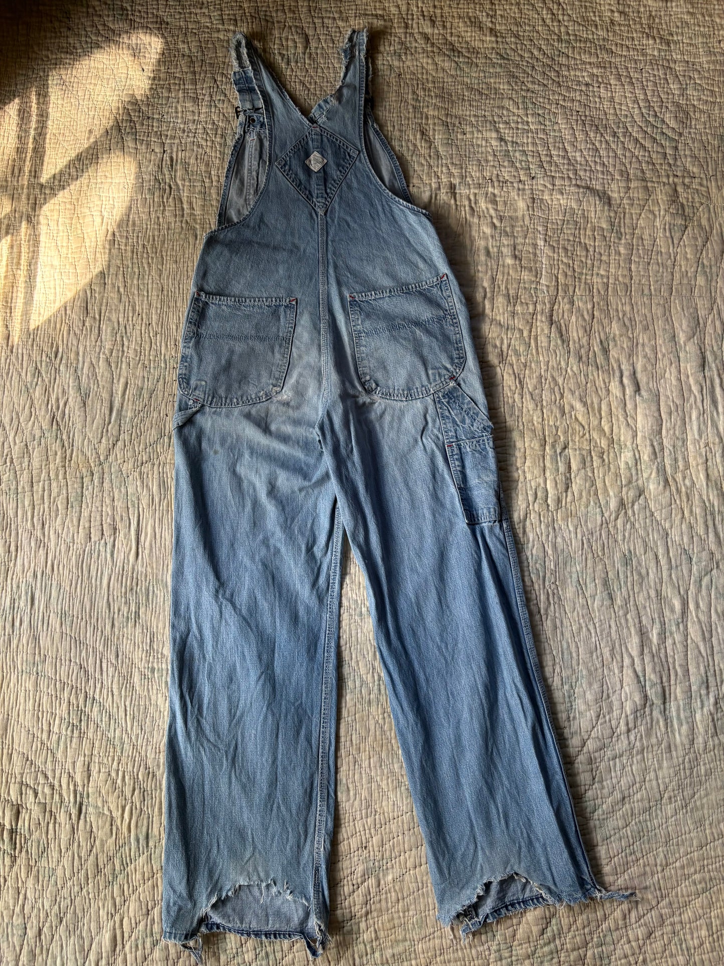 1970s Big Mac light wash denim overalls 32”x31”