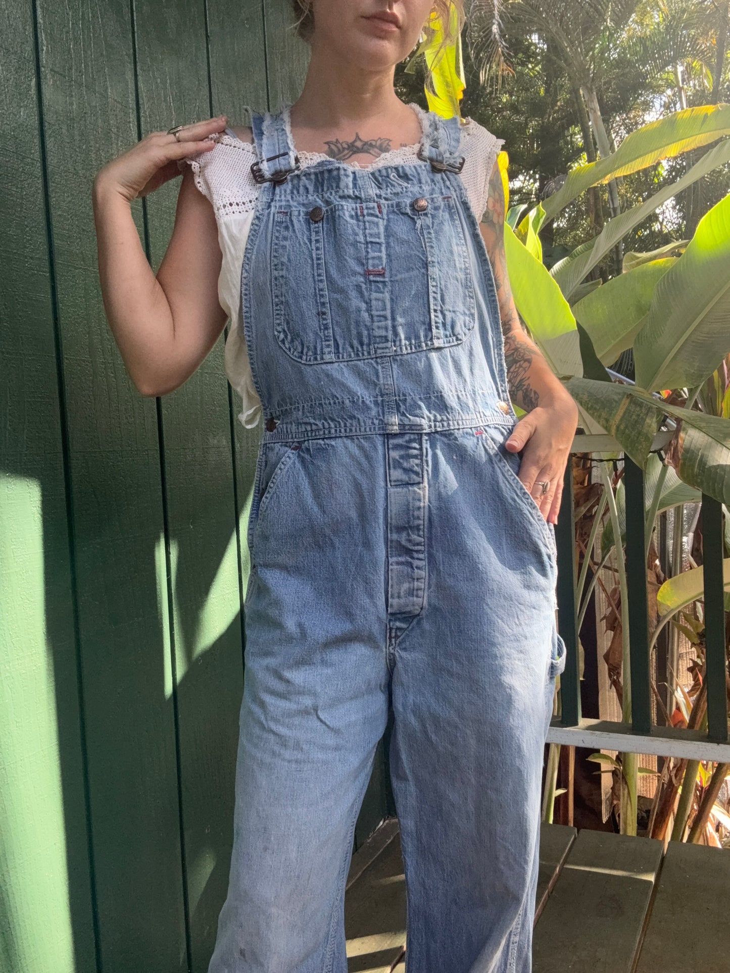 1970s Big Mac light wash denim overalls 32”x31”