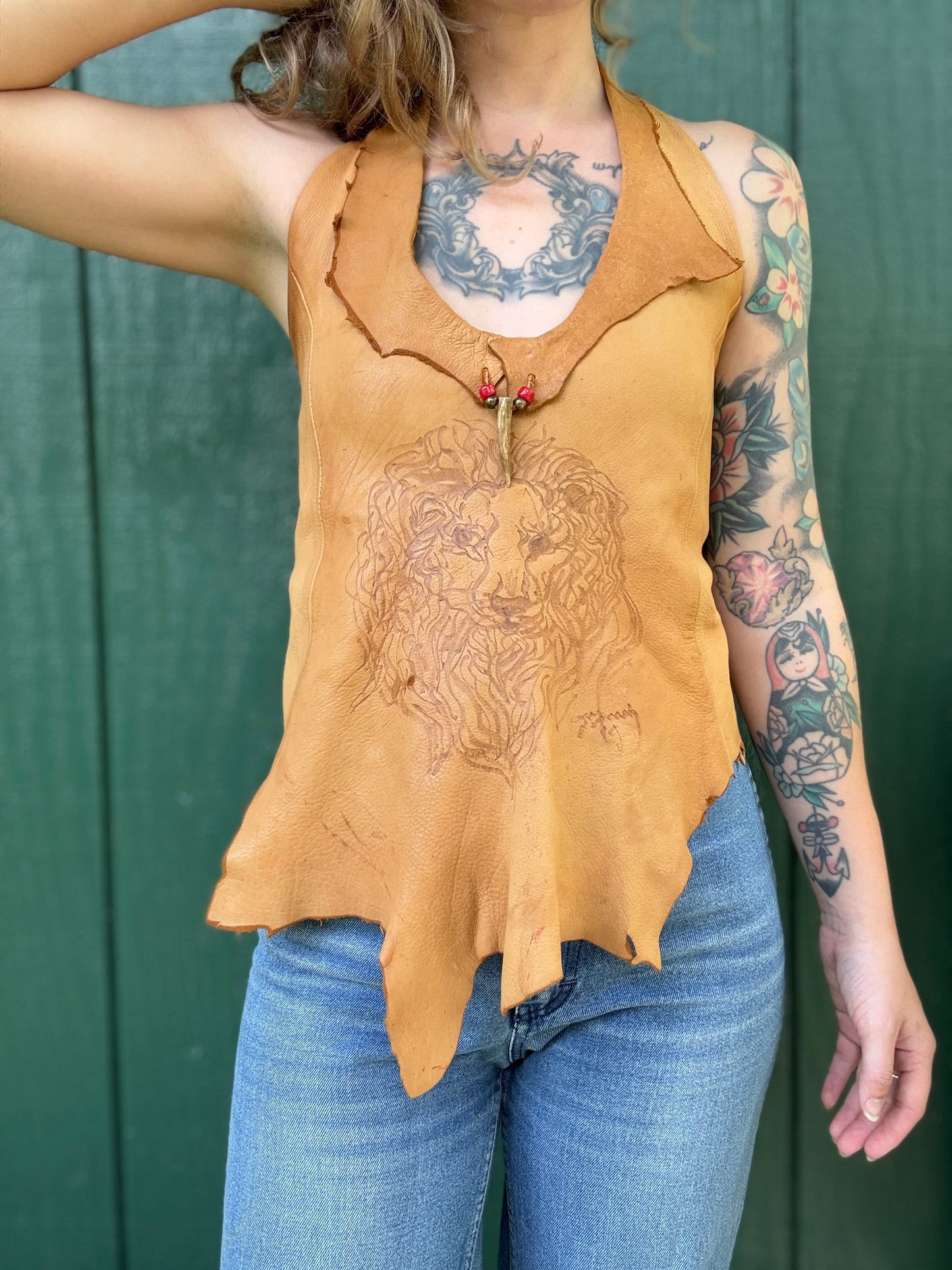 Vintage Tooled Lion Design Buckskin Halter Top Small