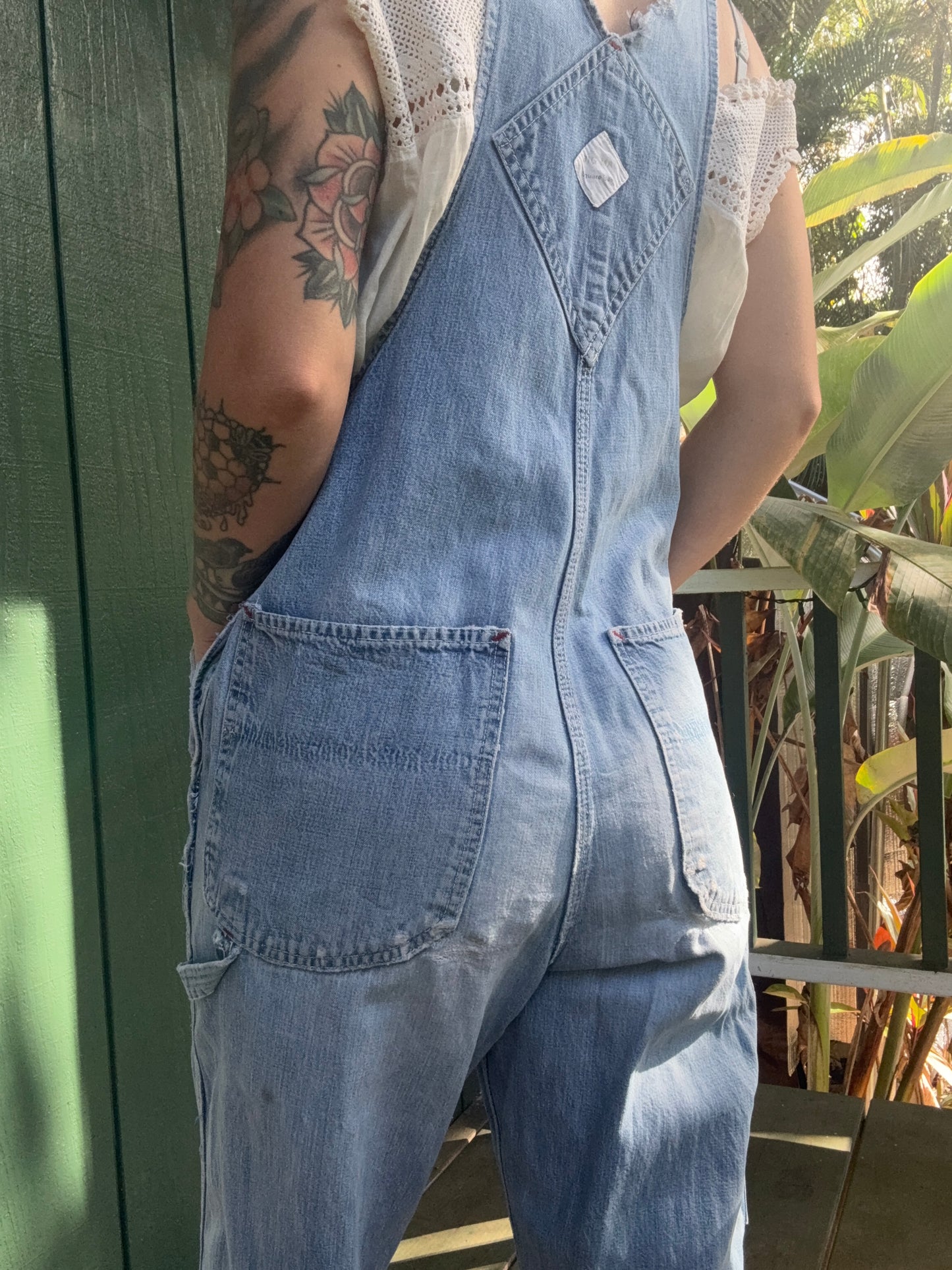 1970s Big Mac light wash denim overalls 32”x31”
