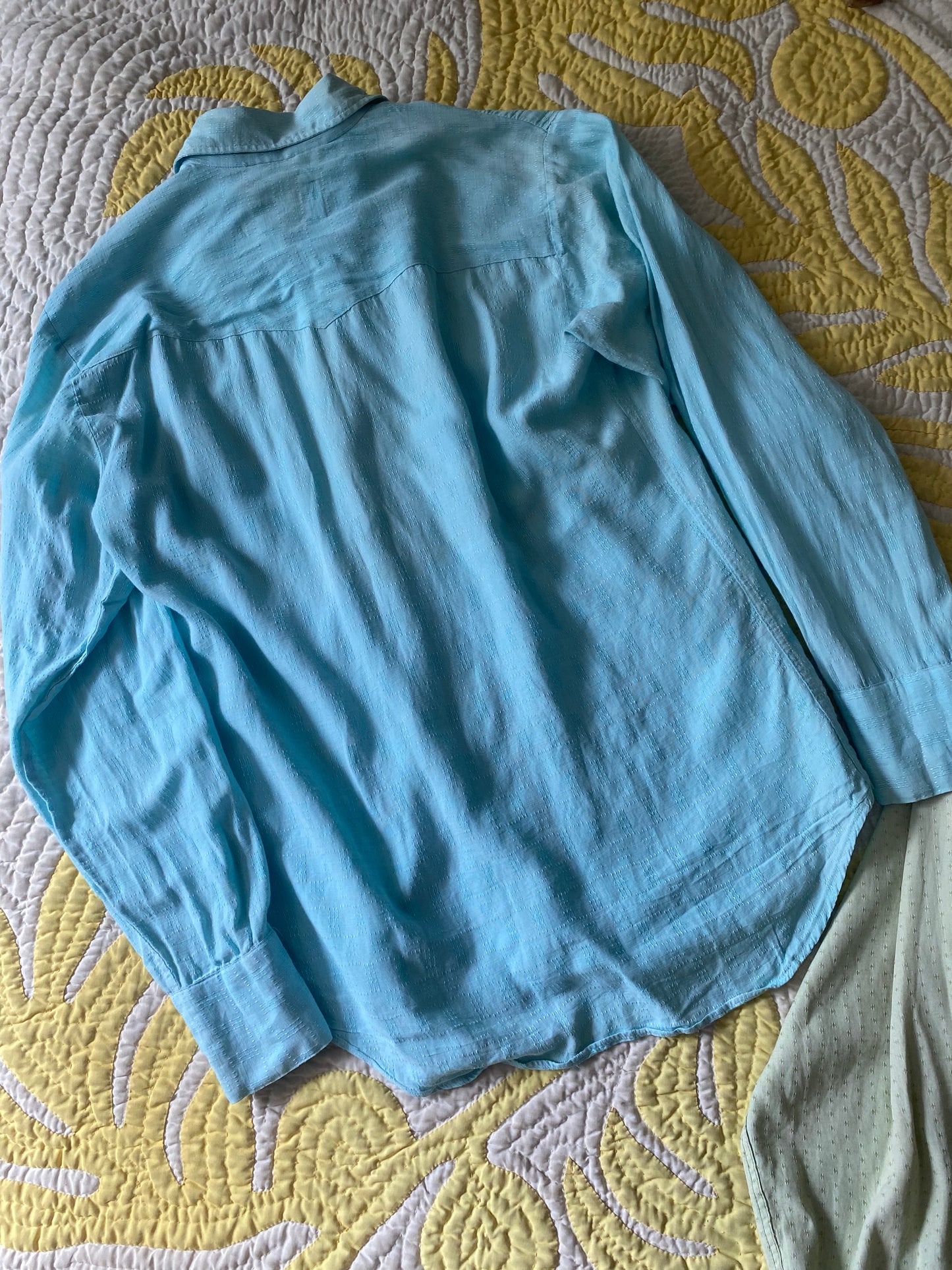 1960s The Cowhand Western chain stitch pearl snaps button up baby blue small