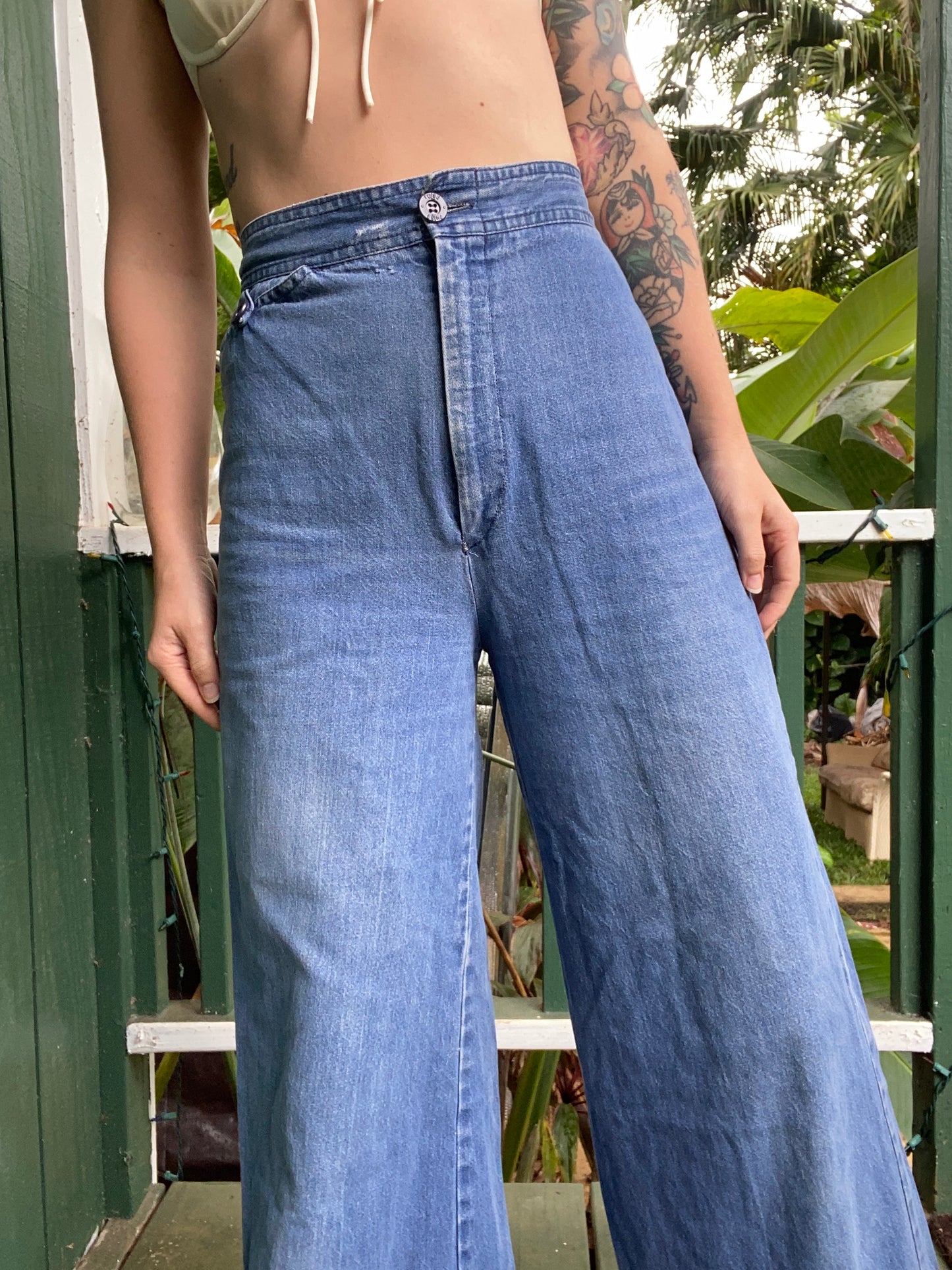 1970s Pulse Denim Bellbottom jeans 26x33