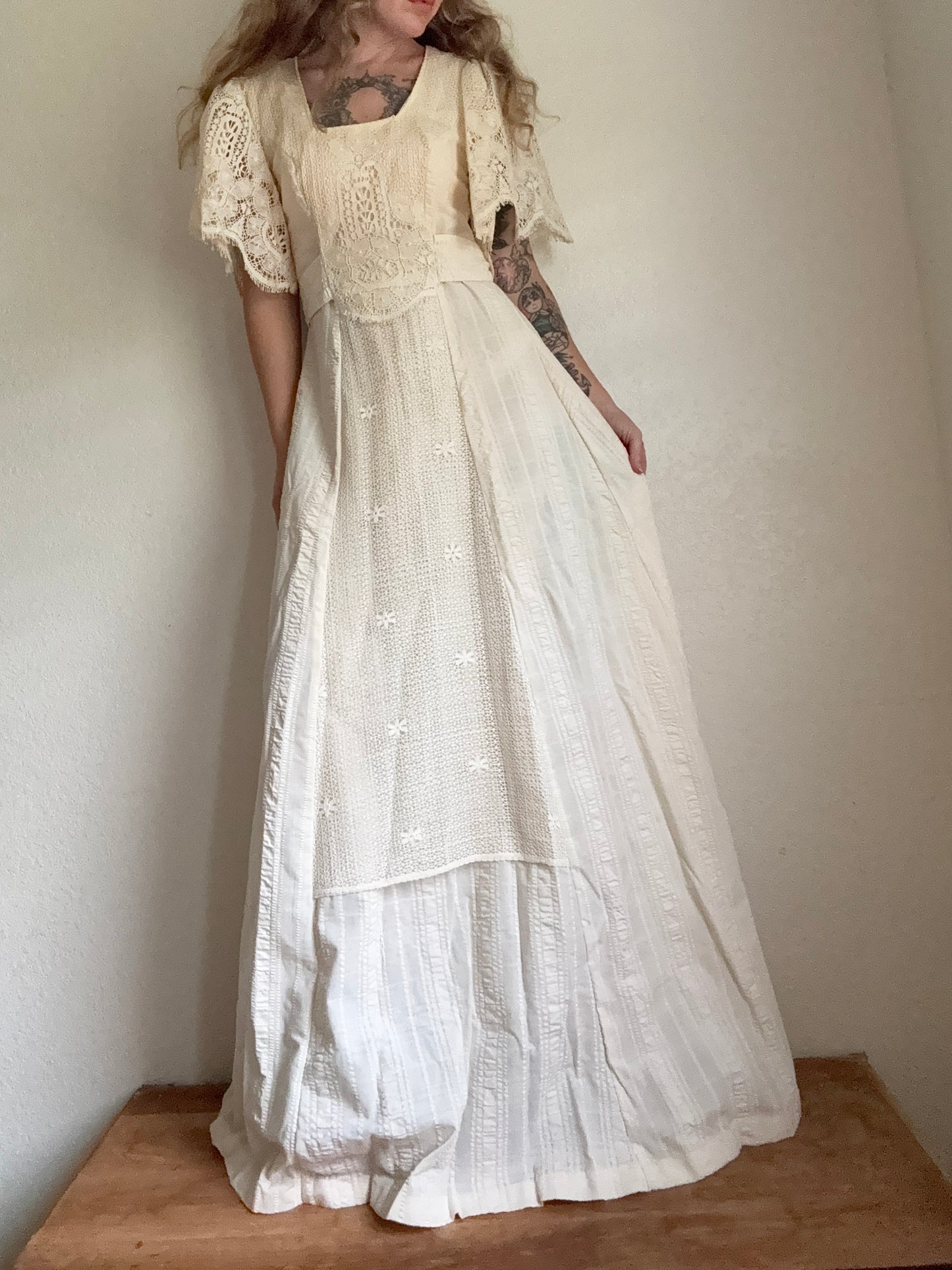 1970s Joy Stevens Ivory Lace Prairie Dress Small Long
