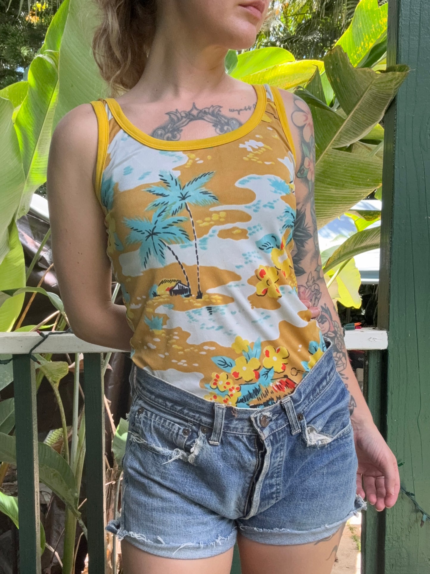 1970s Hawaiian Aloha print Nylon tank top