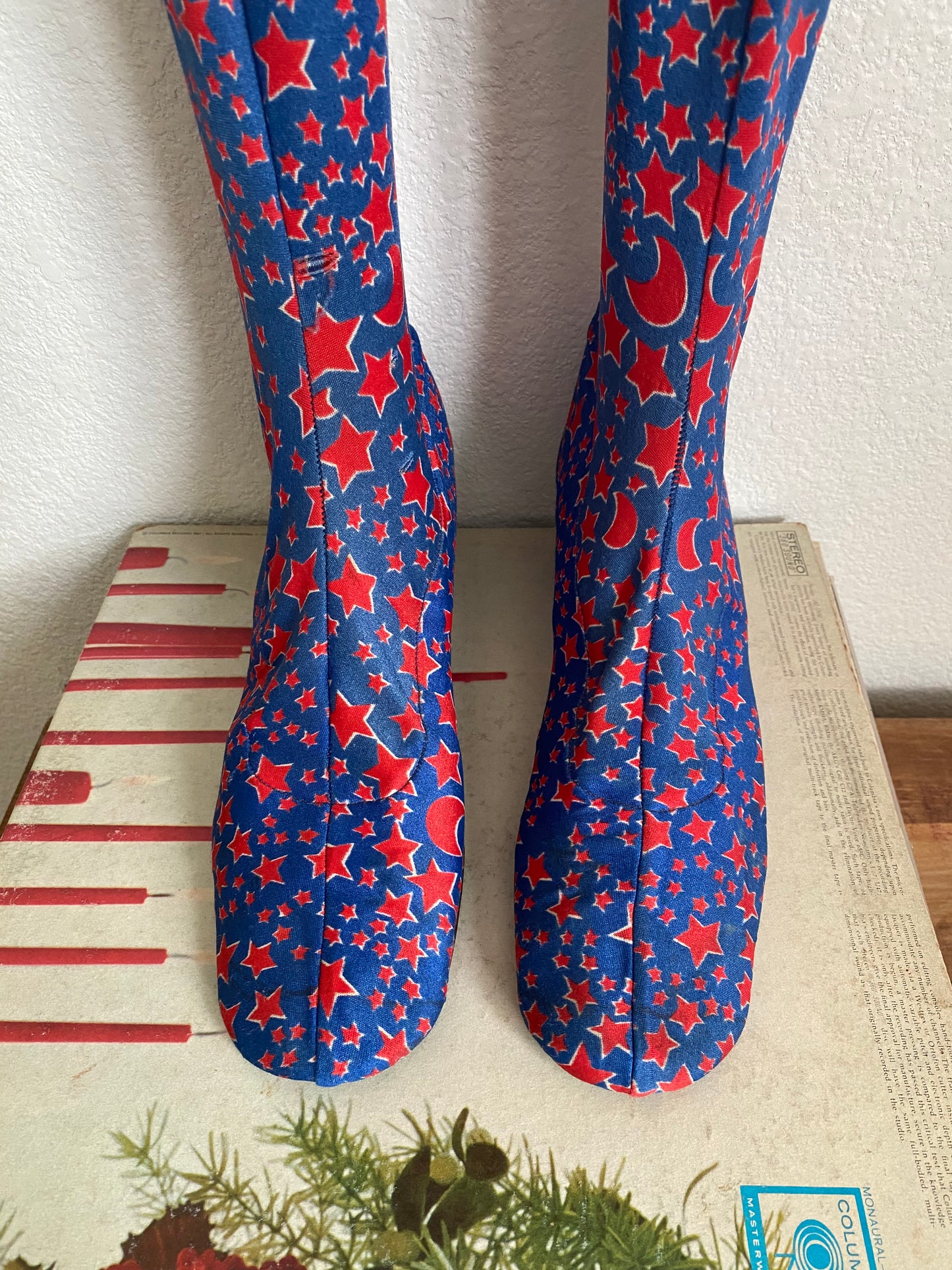 1960s Pan T Boots Rare Mod Print Stars and Moons Sz 8