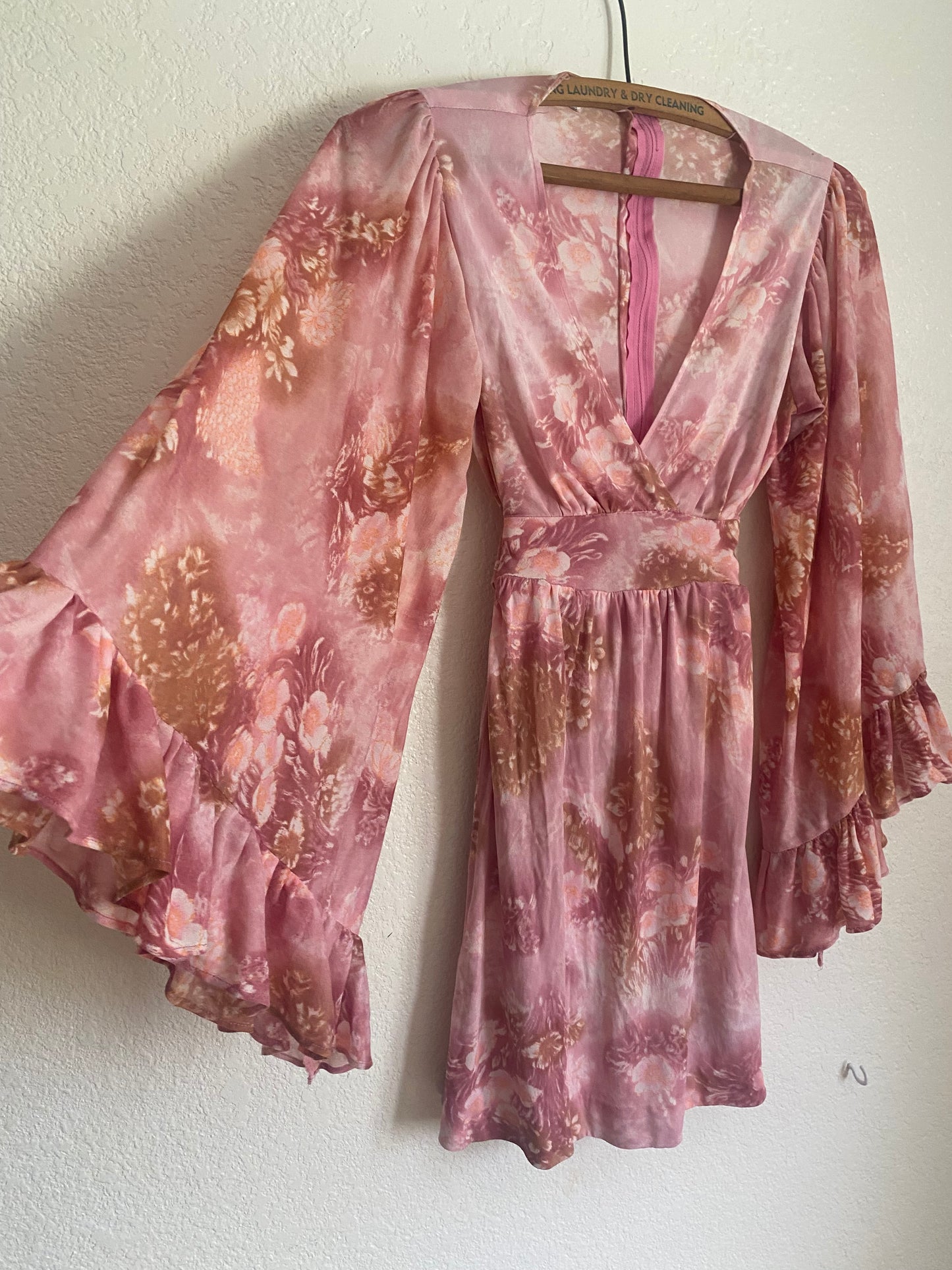 1970s Pink Floral Angel Sleeve Mini dress/ shirt XS S