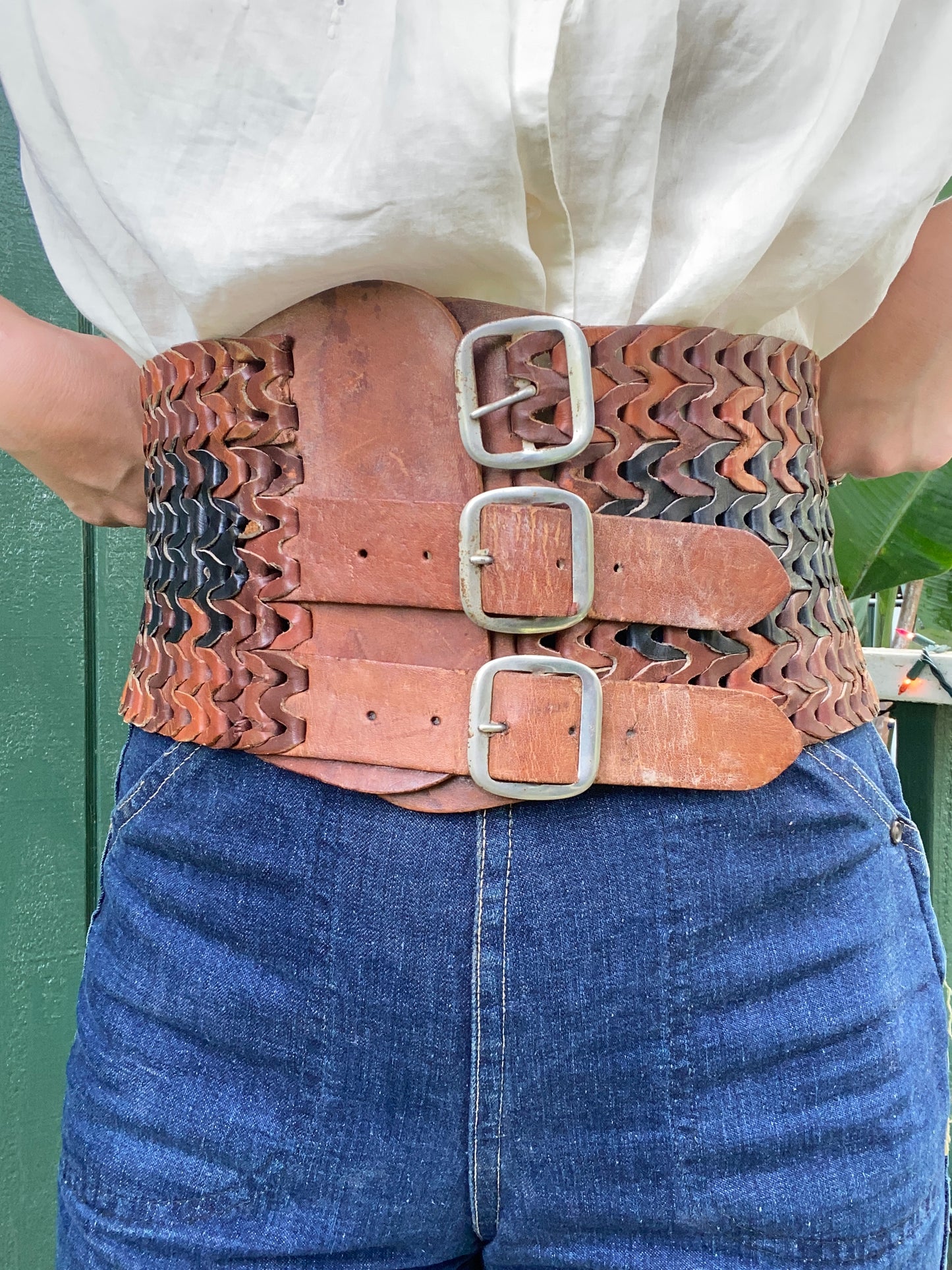 1950s leather jewel studded leather motorcycle kidney belt 31”-33” belt