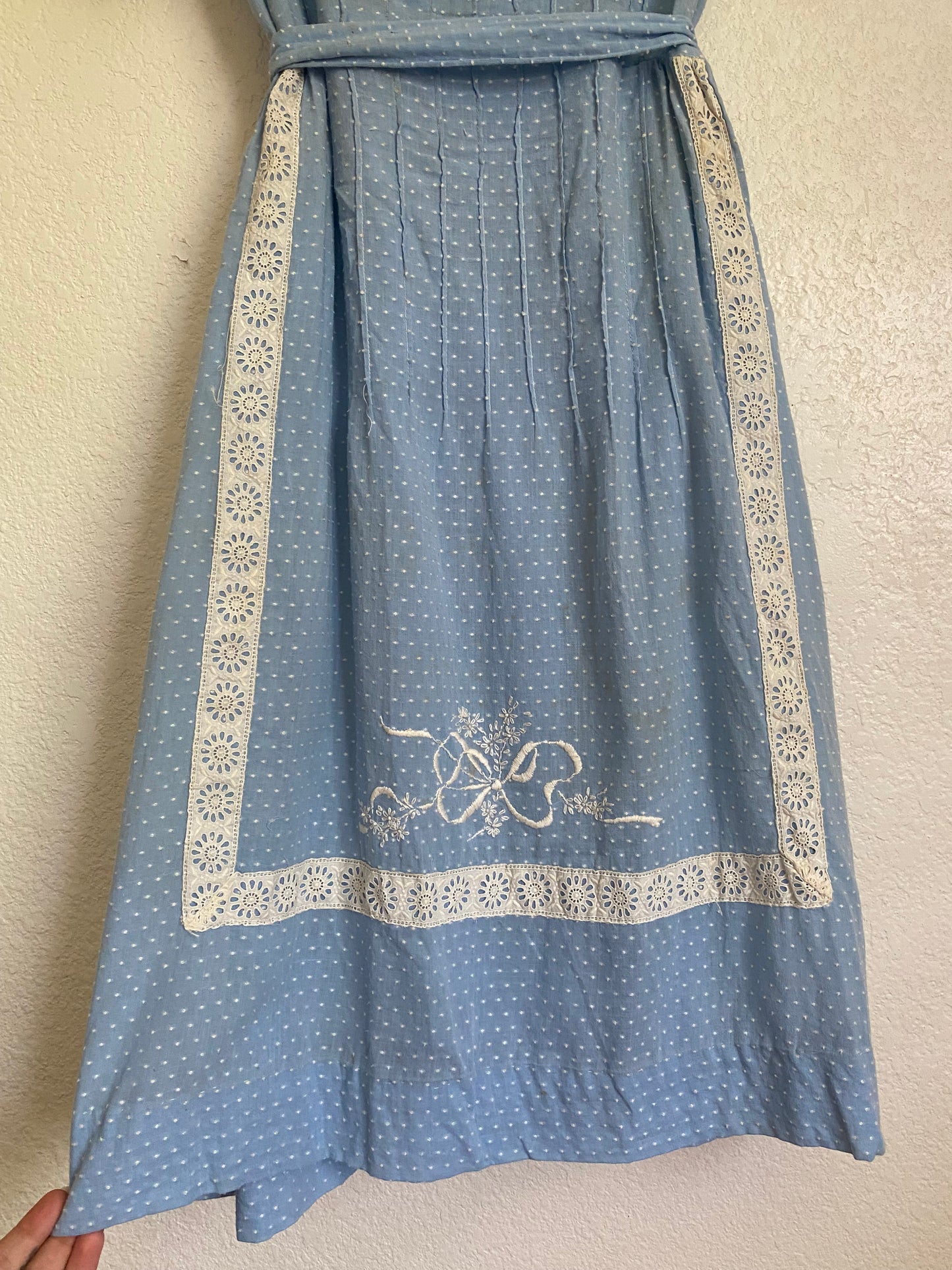 1930s / 1940s Blue Swiss dot embroidered cotton day dress