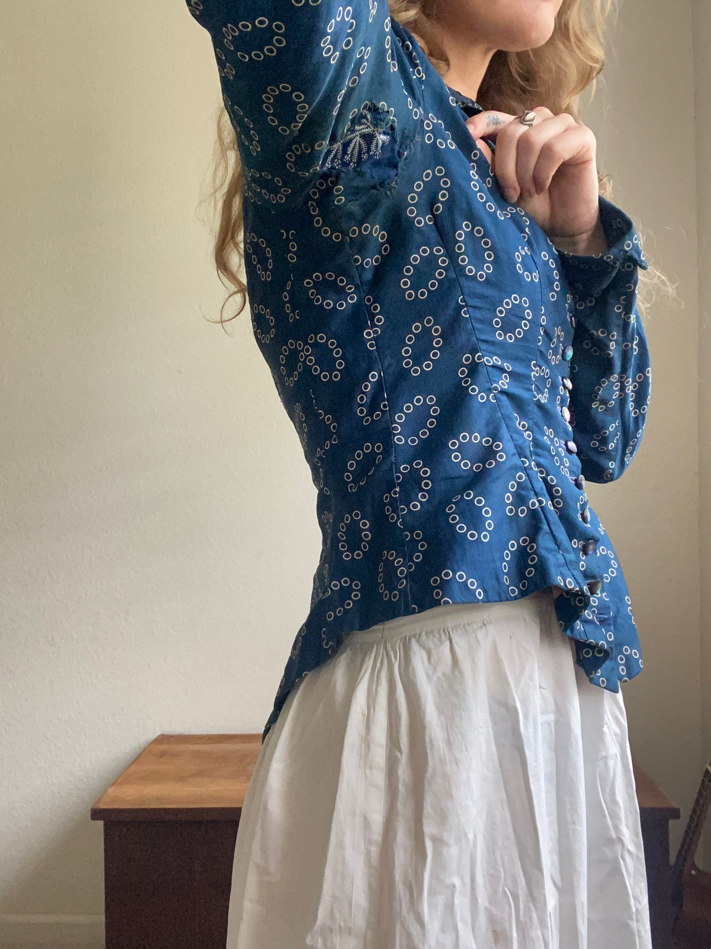 Late 1800s Early 1900s Antique Blue Cotton Calico Bodice Blouse