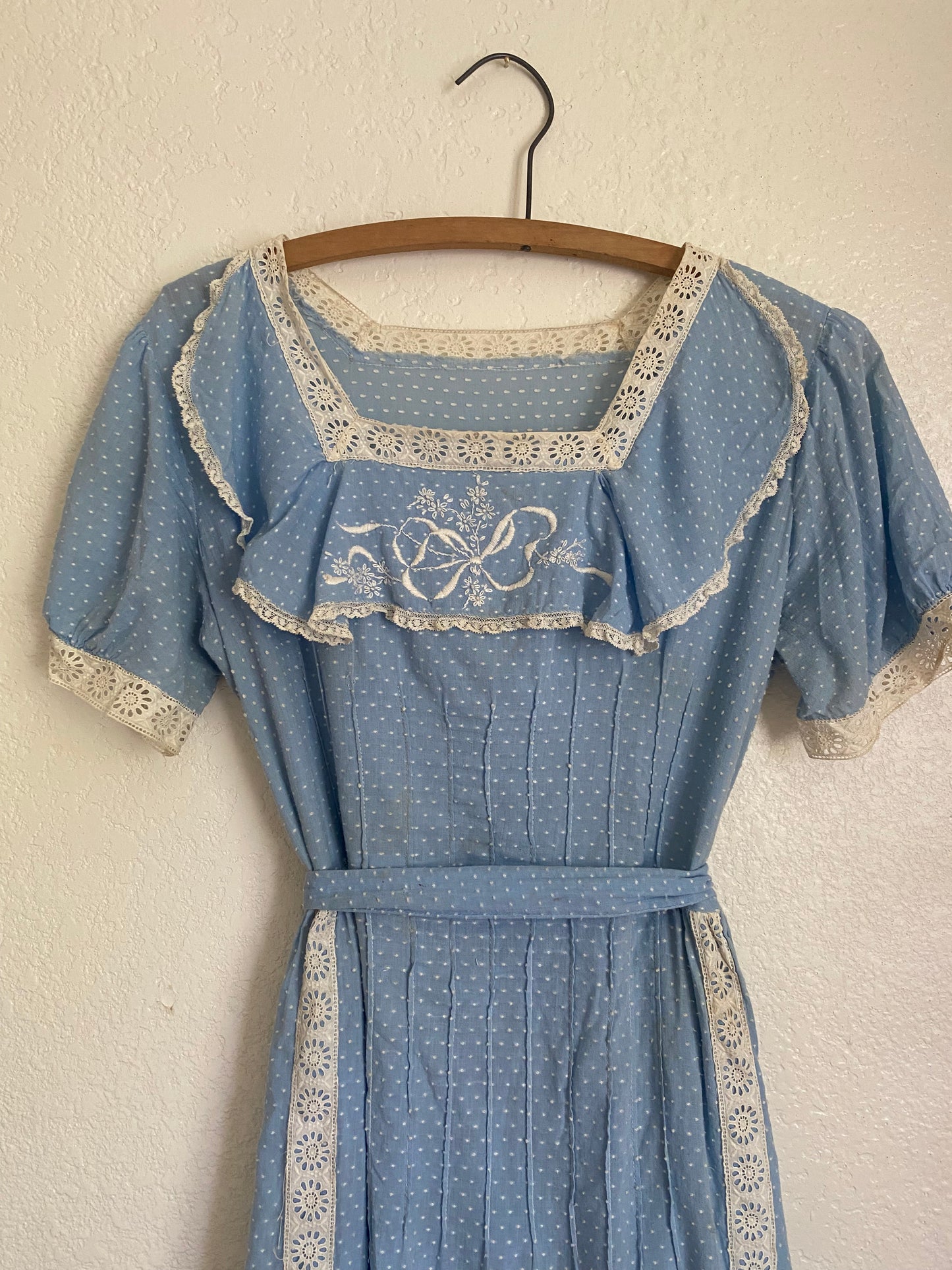 1930s / 1940s Blue Swiss dot embroidered cotton day dress