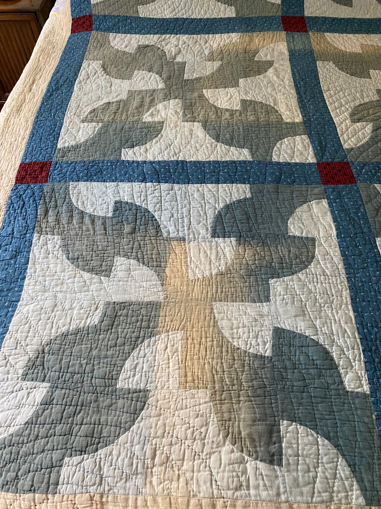 Antique Early 1900s Blue Calico Drunkards Path Quilt