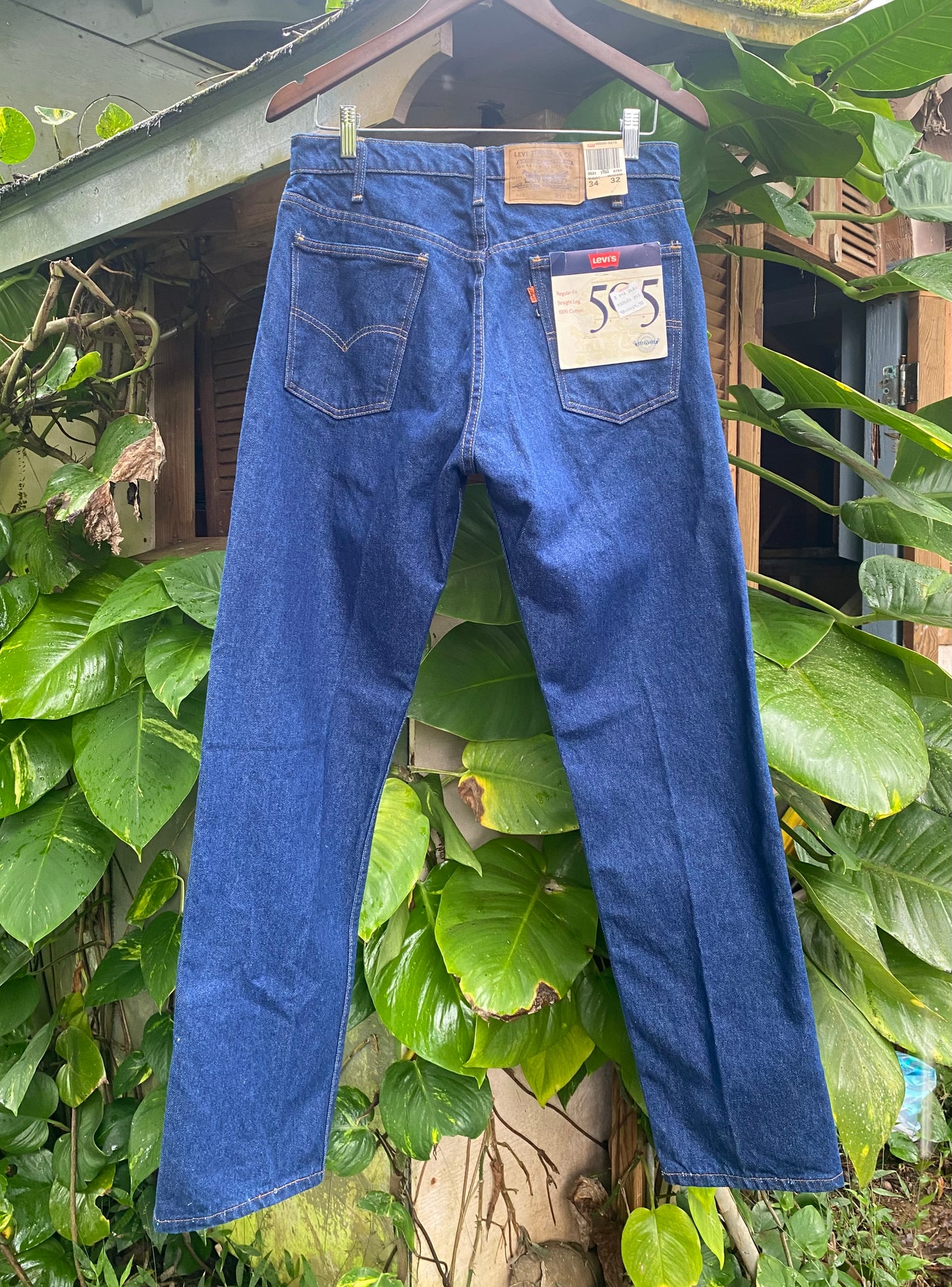 1980s Deadstock Levi’s 505 orange tab jeans 34 x 32