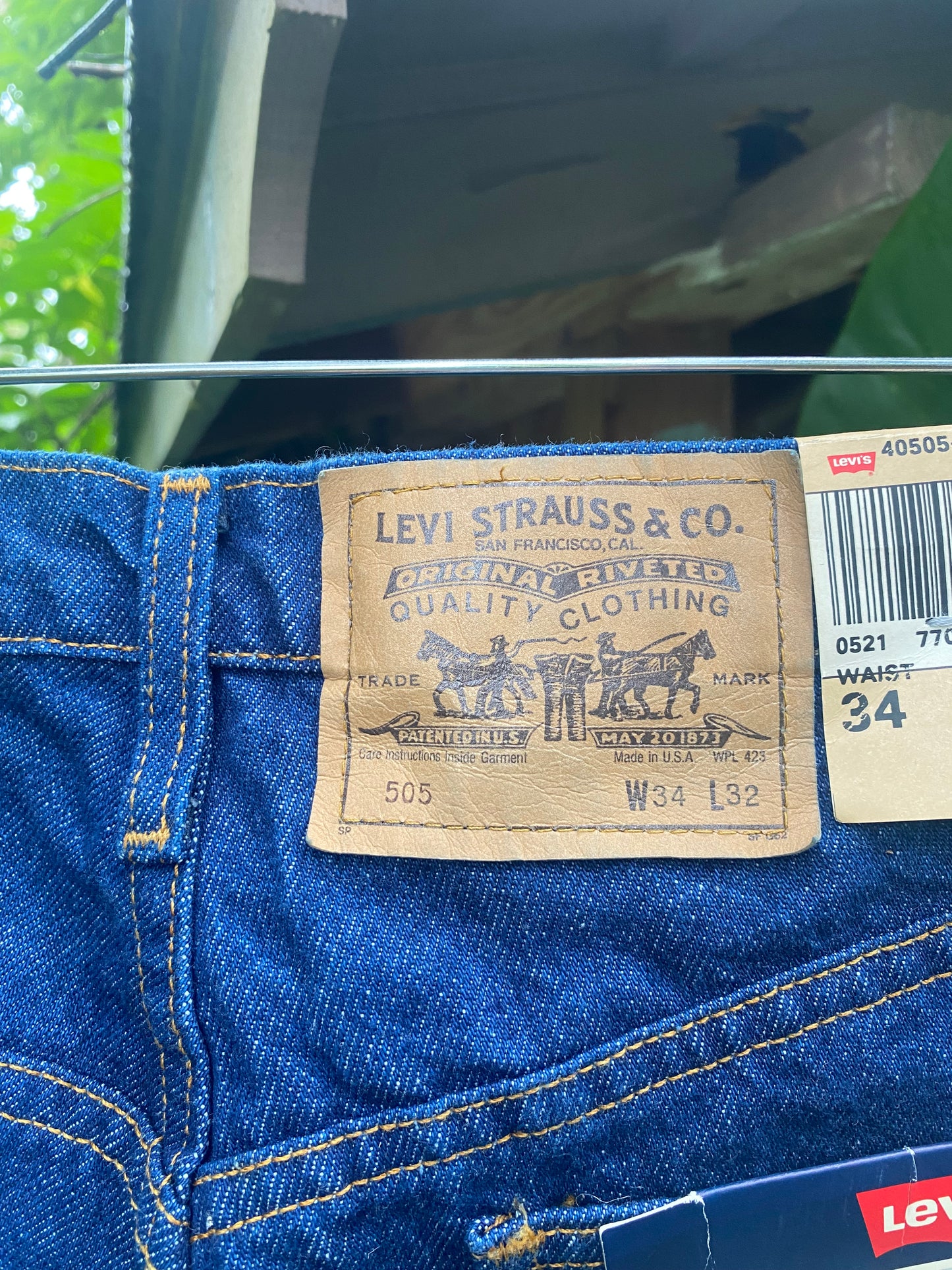 1980s Deadstock Levi’s 505 orange tab jeans 34 x 32