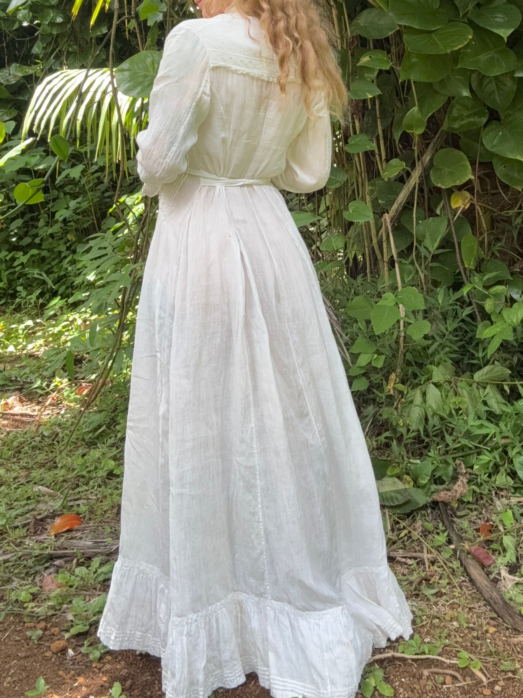 Early 1900s Edwardian Lawn cotton day dress XS/S Fringe Fox Vintage Early 1900s Edwardian Lawn cotton day dress XS/S Fringe Fox Vintage