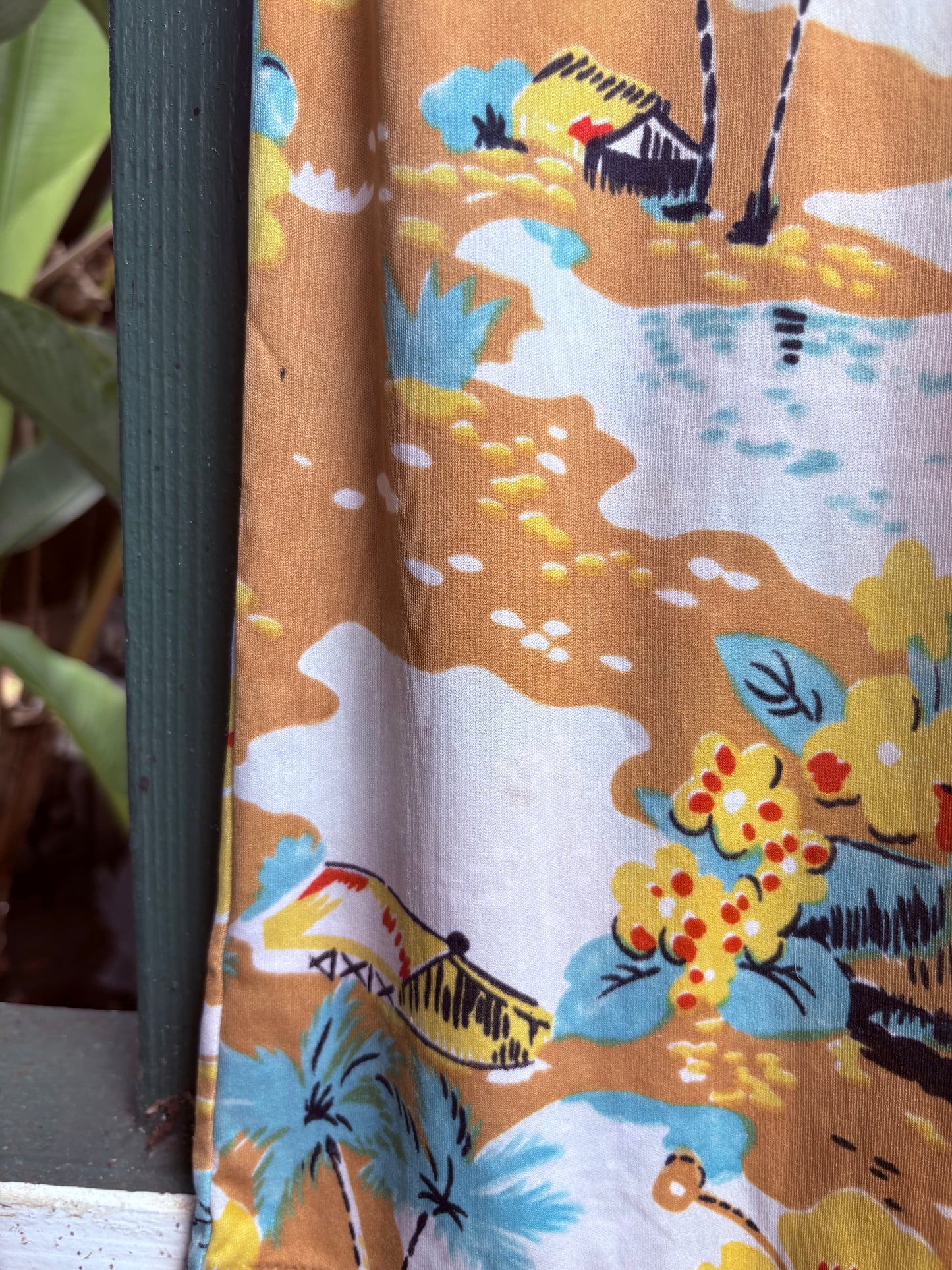 1970s Hawaiian Aloha print Nylon tank top