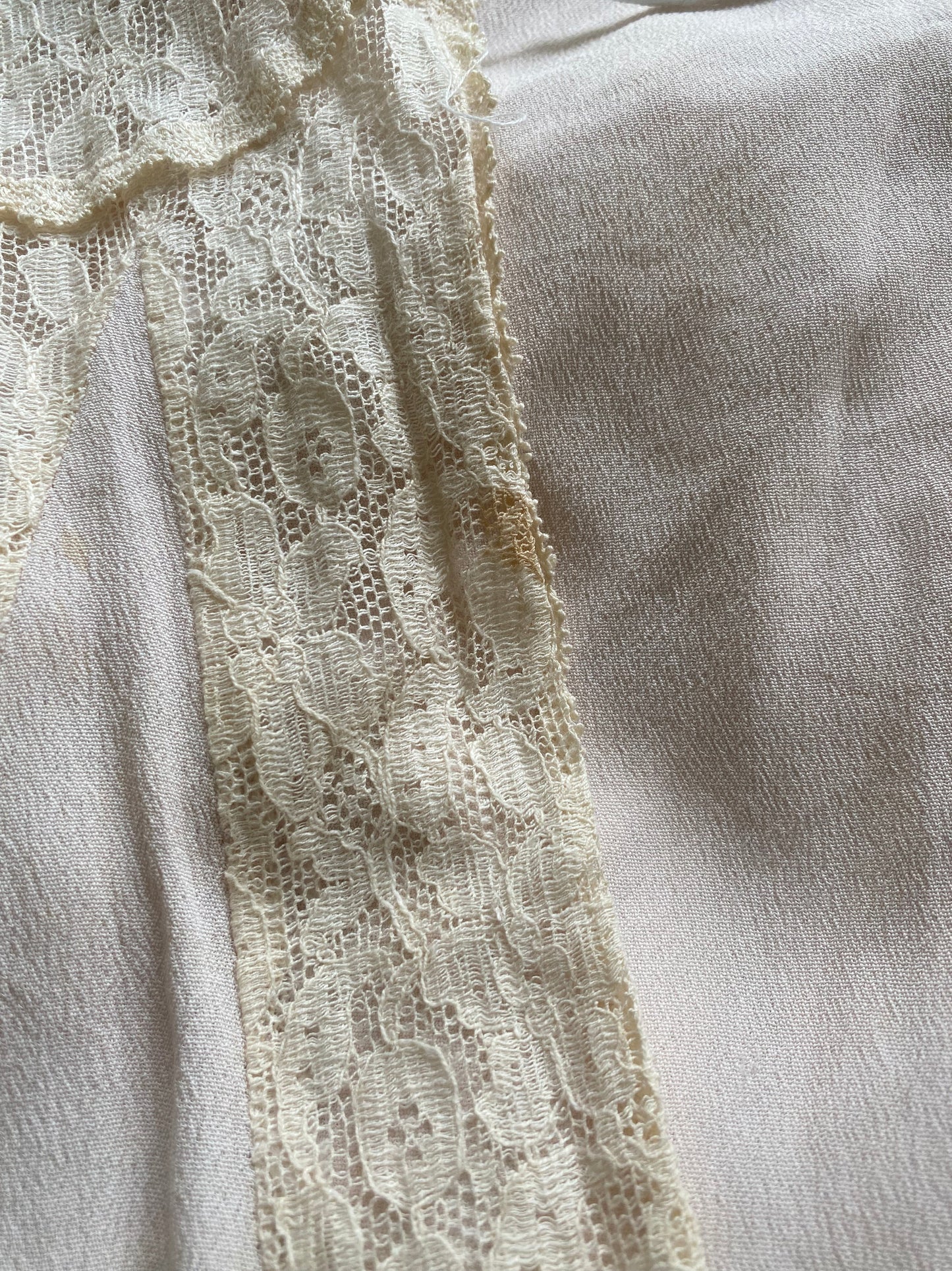 Late 1940s Pale Pink Lace Bed Jacket