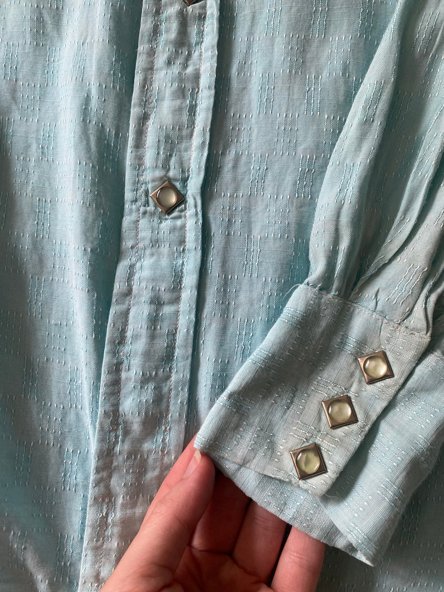 1960s The Cowhand Western chain stitch pearl snaps button up baby blue small