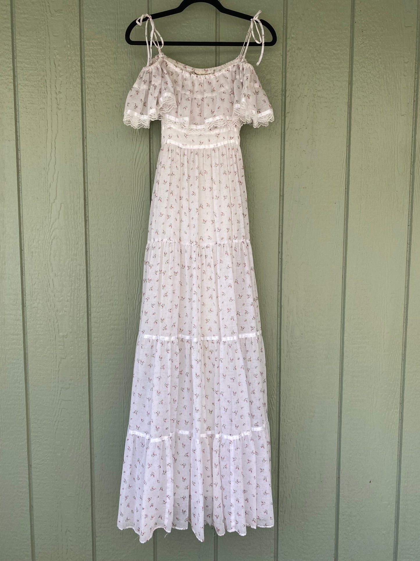 1970s Gunne Sax Floral Dress Style 2337