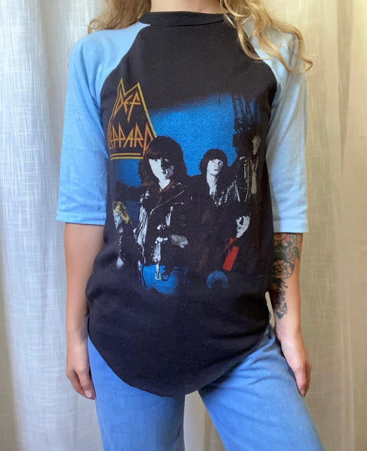 1980 Def Leppard raglan