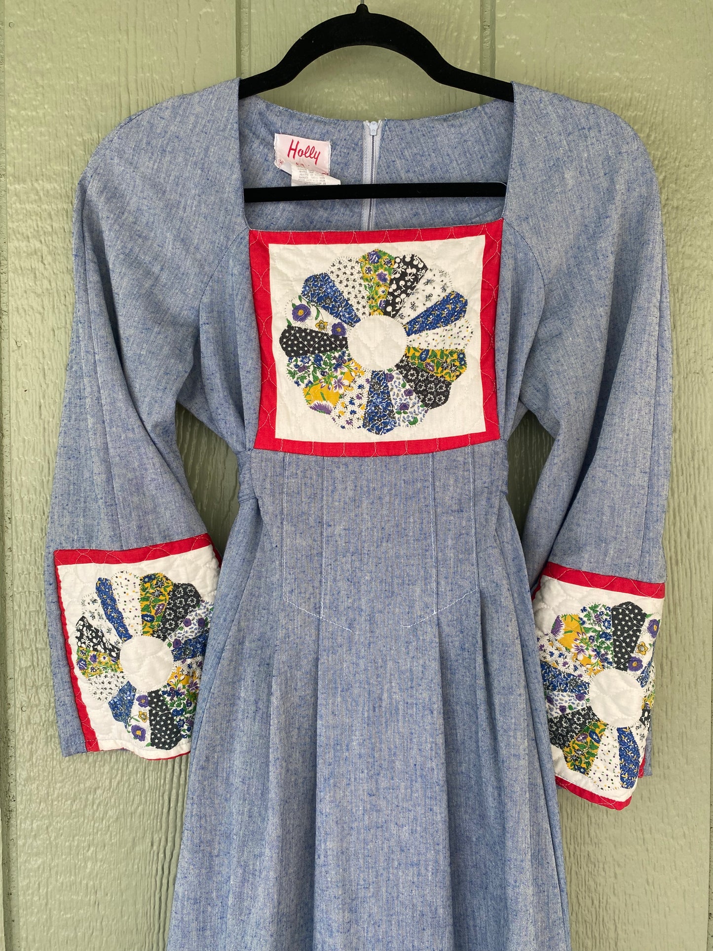 Holly’s Gloria Morét of California Dresden Plate Quilt Dress