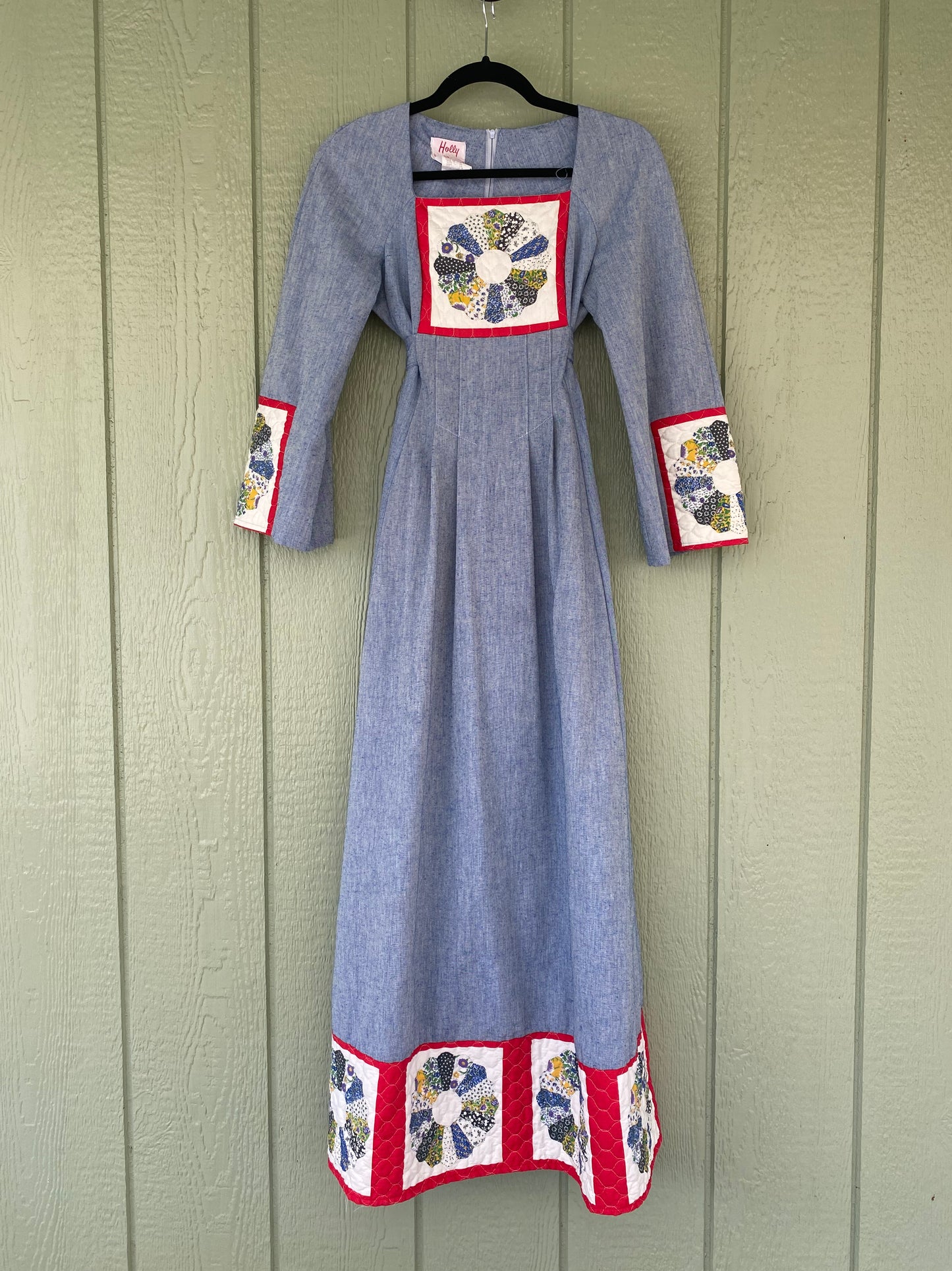 Holly’s Gloria Morét of California Dresden Plate Quilt Dress