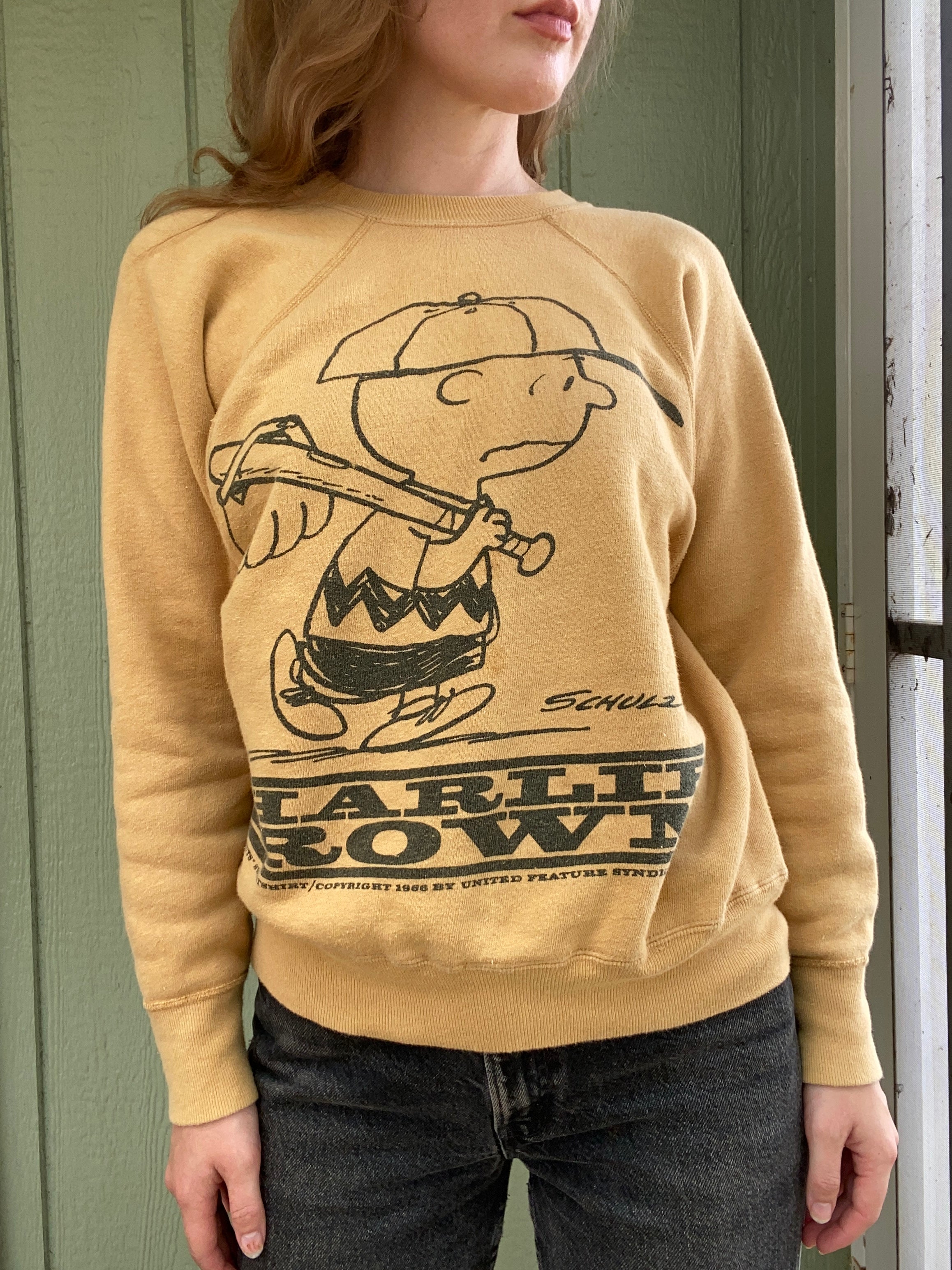 Brown　Peanuts,　Fox　–　Charlie　Vintage　Sweatshirt　Fringe　1960s　Schulz
