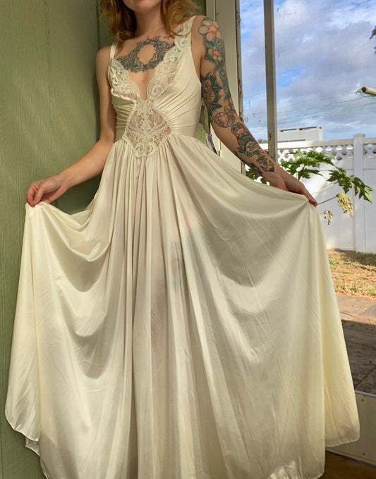 Deadstock 70s Ivory Olga gown style 92270